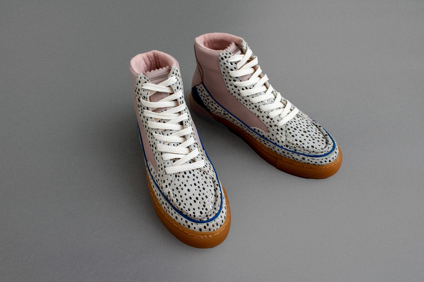 HIGH TOP DOTS